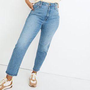 Madewell, Size 27, Classic Straight Jeans in Nearwood Wash